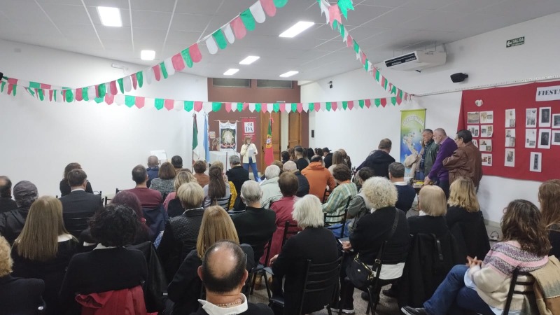 Los italianos celebraron la Repblica y a sus pioneros